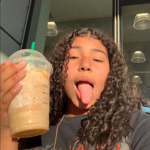 Meet your Posher, Amber